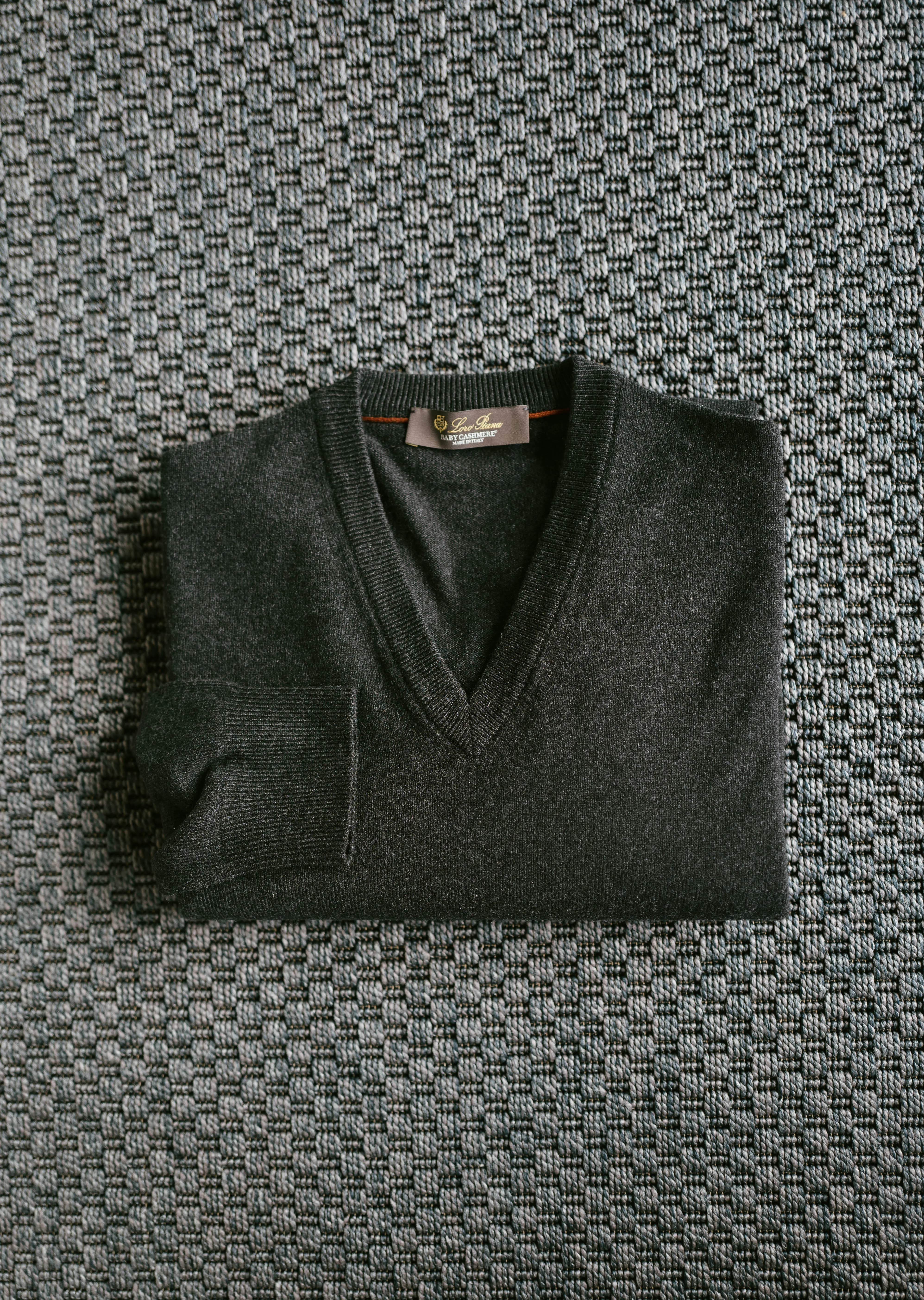 Classic V-Neck Baby Cashmere