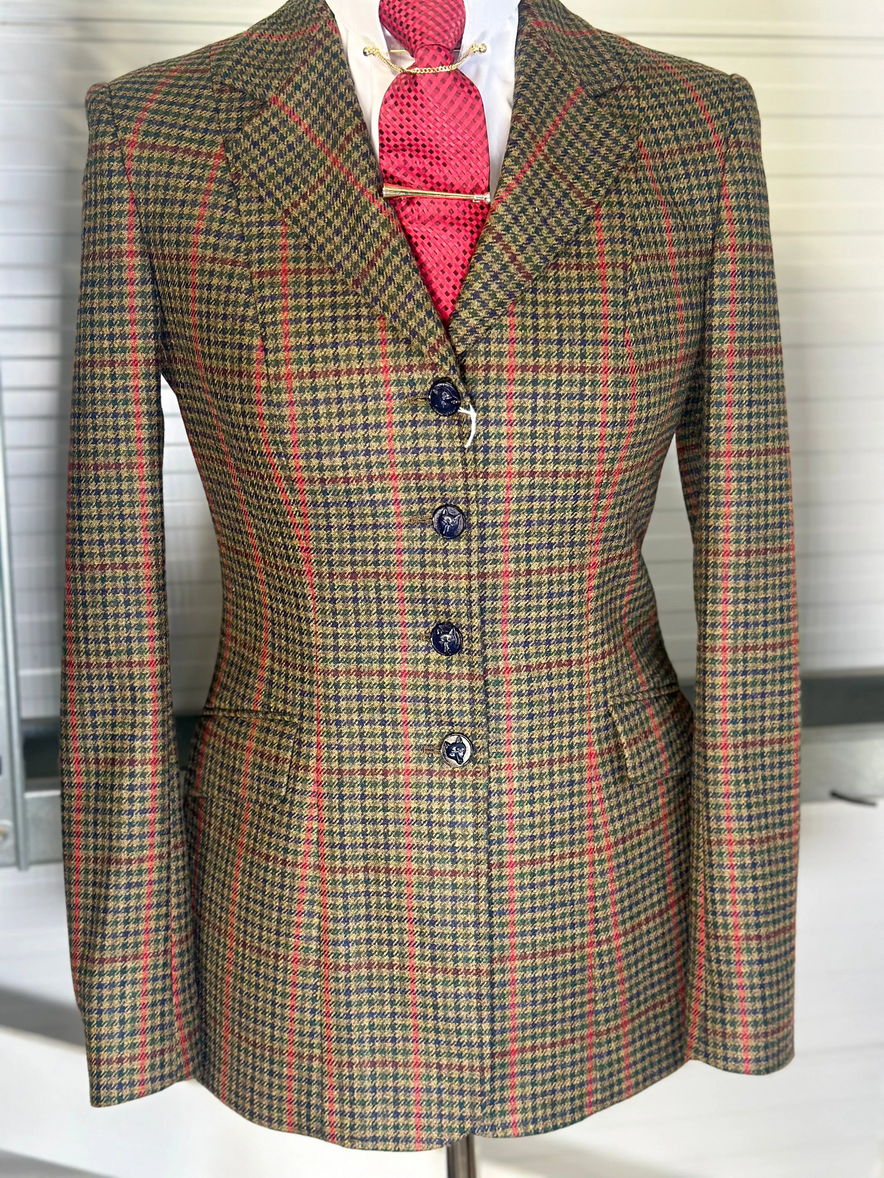 IN STOCK: UNIQUE TWEED PRINCESS CUT JACKET