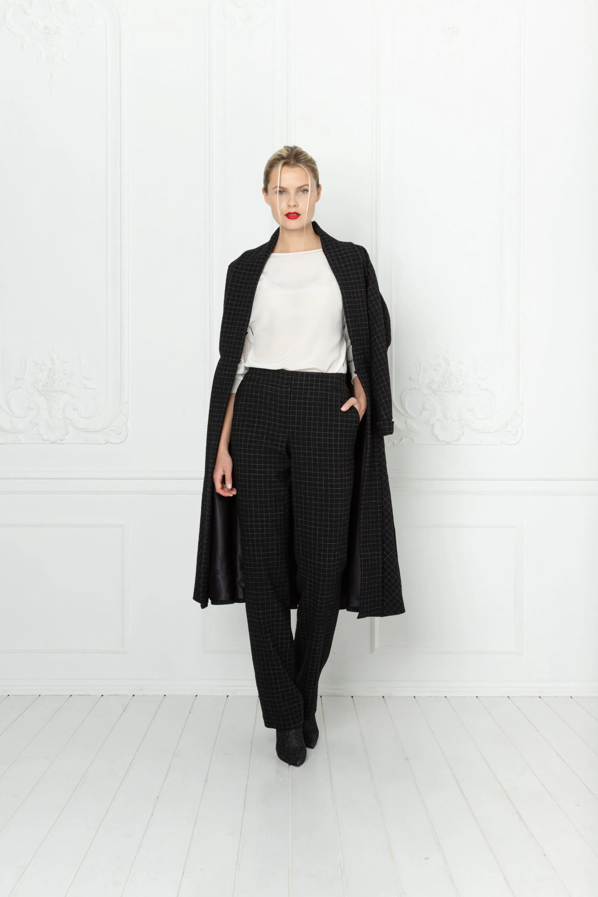 LIPARIS BLACK WOOL SEERSUCKER CLASSICAL PANTS