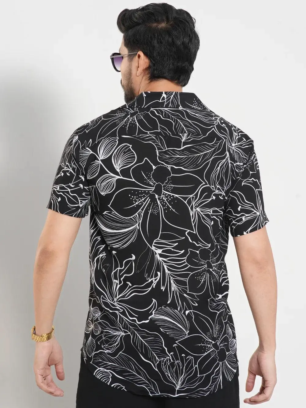 Men's Black Short Sleeve Shirt in Foliole Print